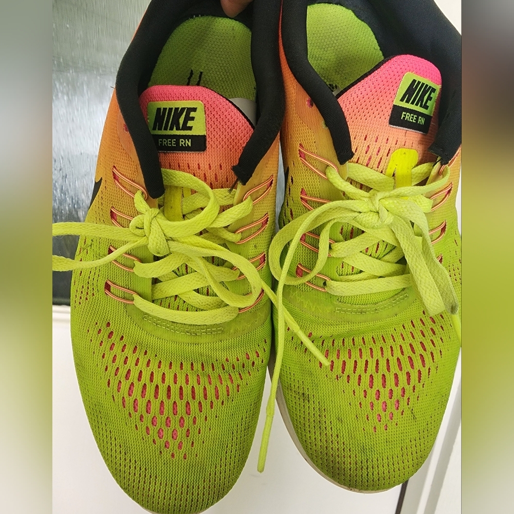 Nike Free‎ Run Women Size 7.5